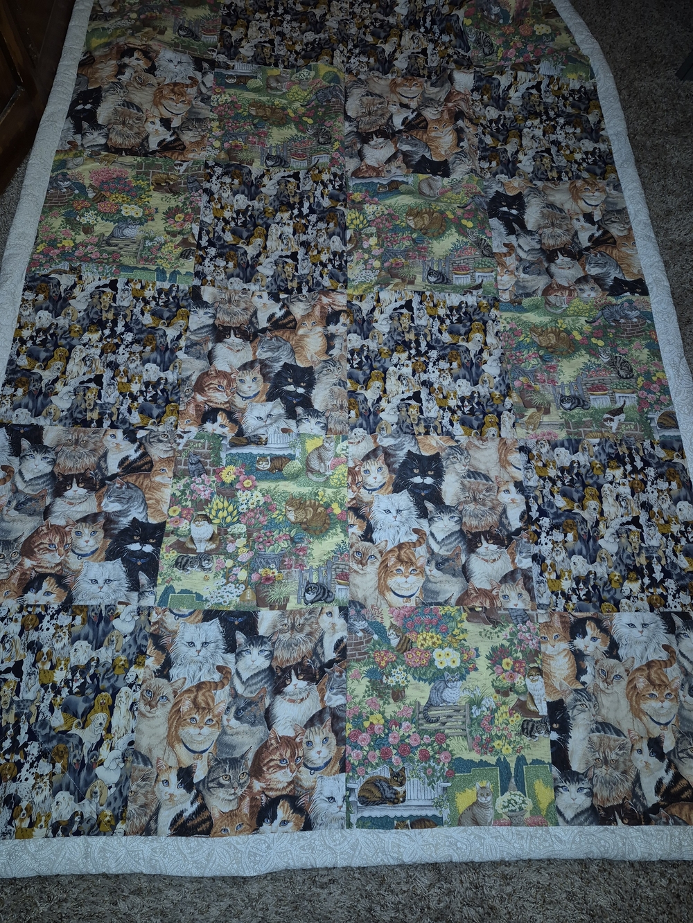 Handmade Cat/Dog Print Quilt Blanket - Multi-Color